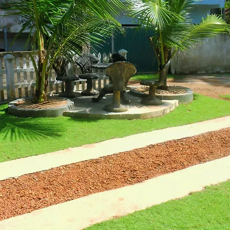 Dinuli Home Stay Ahungalla Exterior photo