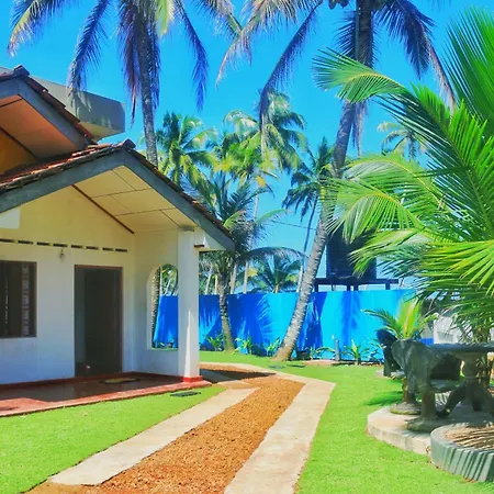 Dinuli Home Stay Ahungalla Exterior photo